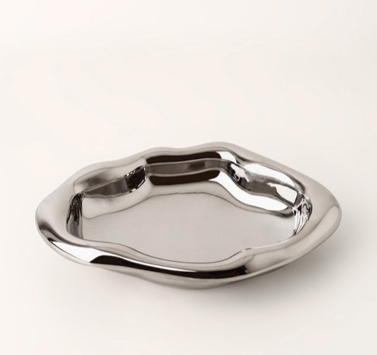 BowLift | Cookies & chrome-plated ceramic tray and bowl