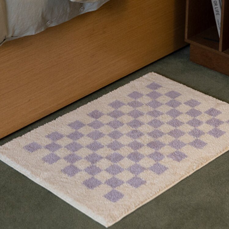 BowLift | Soft, fluffy bathroom rug with check pattern