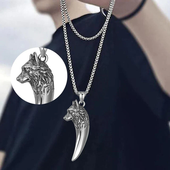BowLift | Wolf's Head Necklace made of Titanium Steel