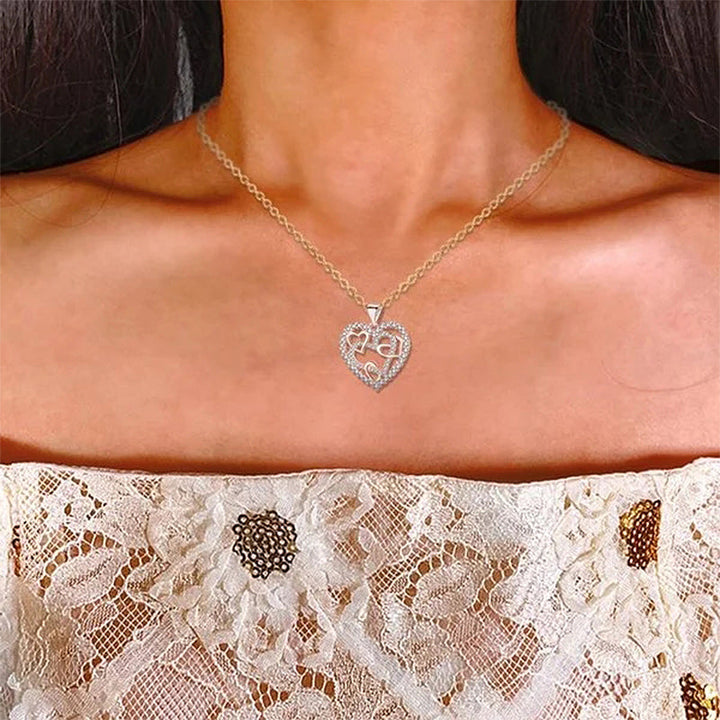 BowLift | Necklace with interlocking hearts