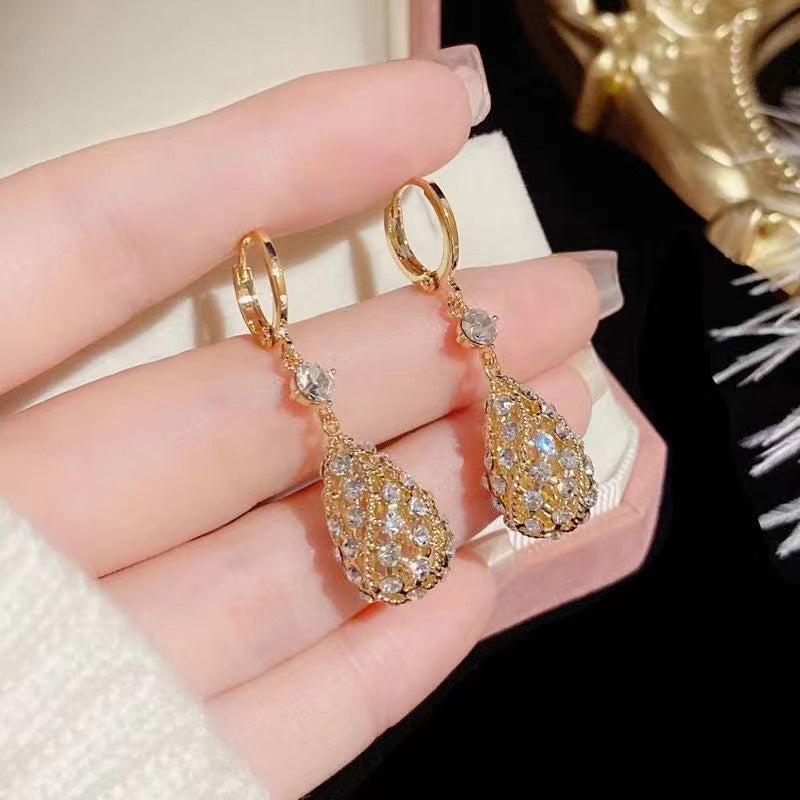 Fashionable Diamond Water Drop Earrings Bowlift