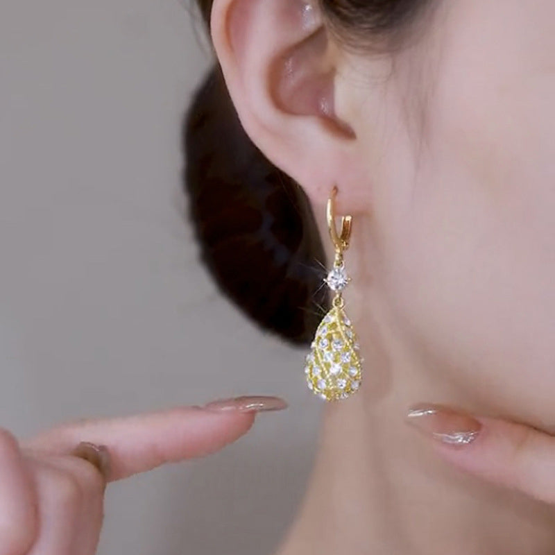 Fashionable Diamond Water Drop Earrings Bowlift