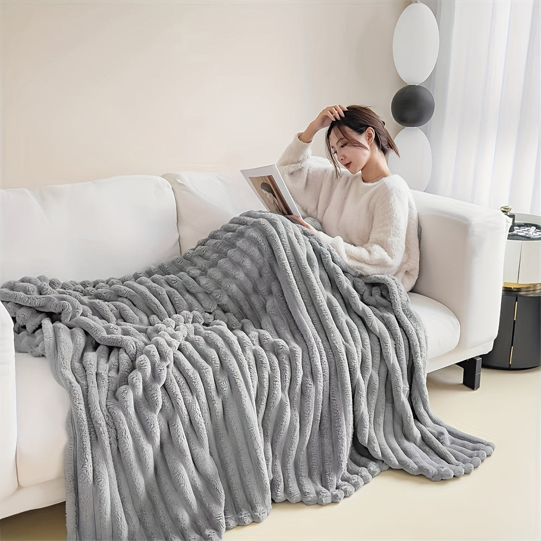 LuxeFleece – Elegant French Style Blanket for Comfort Bowlift