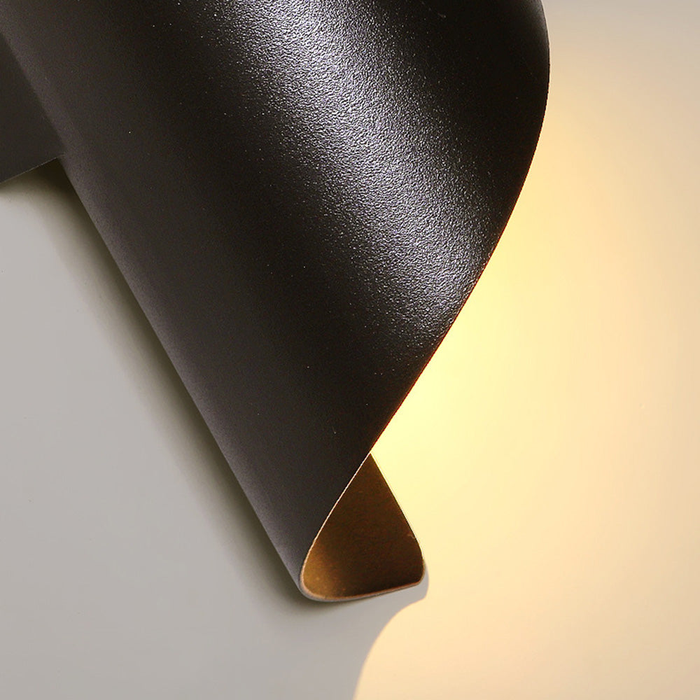 BowLift | LED Wall Light with Minimalist Aluminum Design