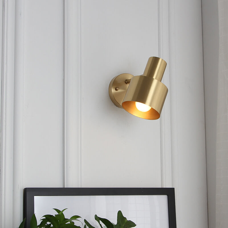 Modern Gold Wall Lamp - Minimalist Metal Design for Luxury Interiors | Bowlift