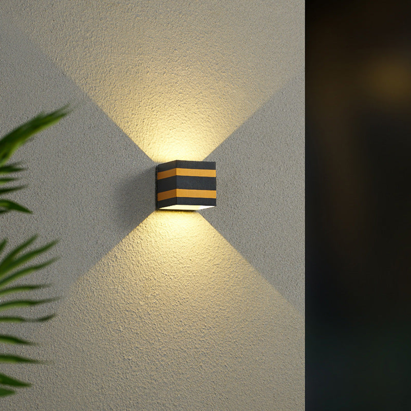 Outdoor Minimalist Square Cube Aluminum Waterproof LED Wall Sconce Lamp | Bowlift