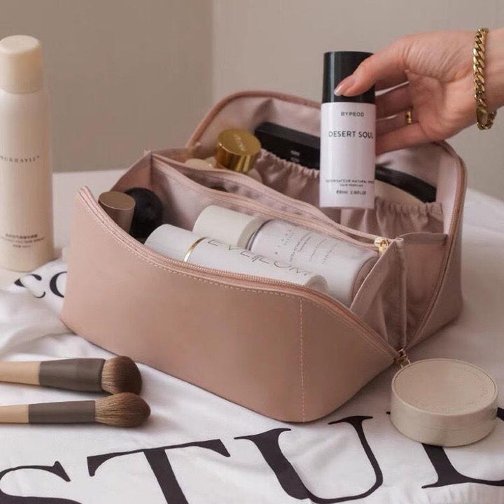 BowLift | Portable Travel Cosmetic Bag Made of Leather