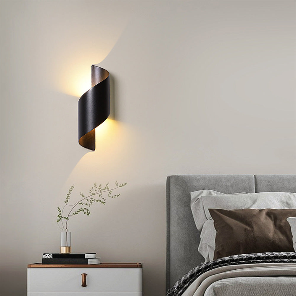 BowLift | LED Wall Light with Minimalist Aluminum Design
