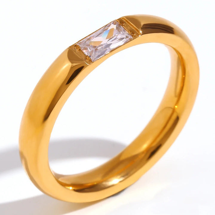 BowLift | 18k Baguette Cut Birthstone Ring