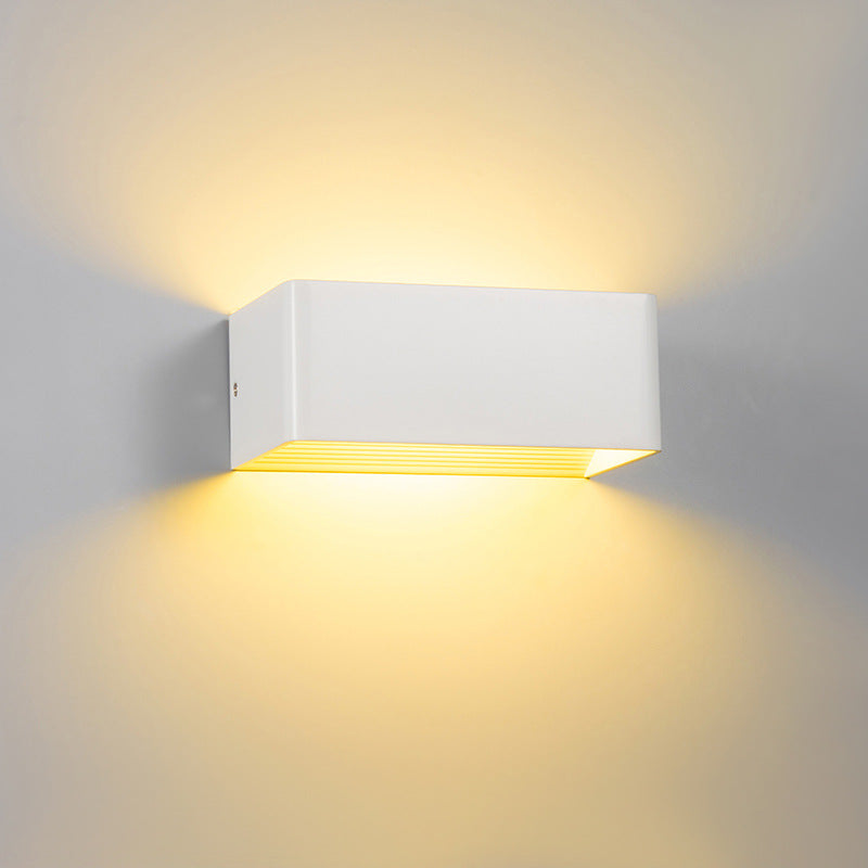 BowLift | Luxury Cube-shaped Wall Lamp Modern Design for Stylish Mood Lighting
