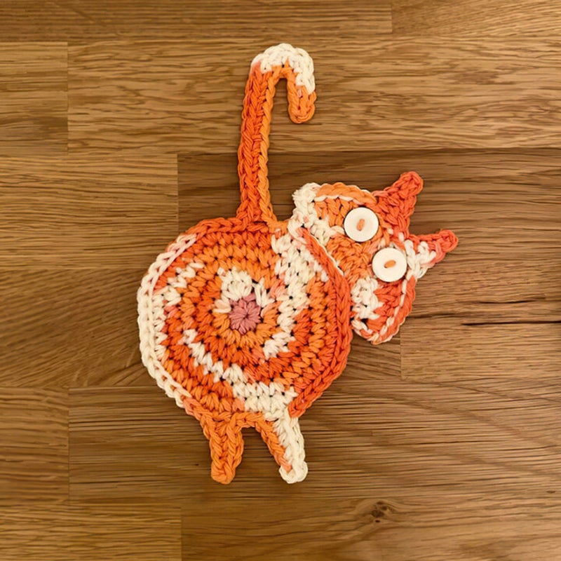 BowLift | Sweet knitted kitten butt coasters