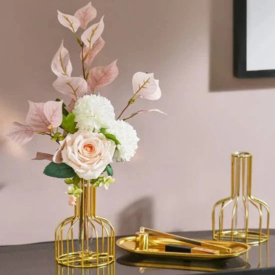 Gold Cage Vase Bowlift