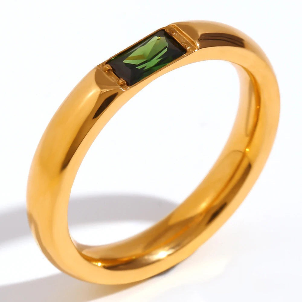 BowLift | 18k Baguette Cut Birthstone Ring