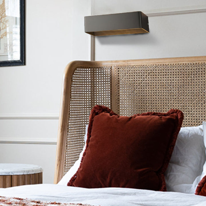 BowLift | Luxury Cube-shaped Wall Lamp Modern Design for Stylish Mood Lighting