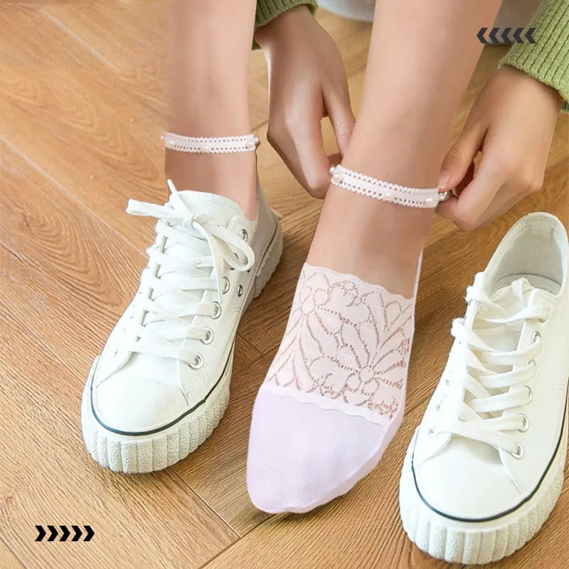 BowLift | Elegant Pearl Lace Socks