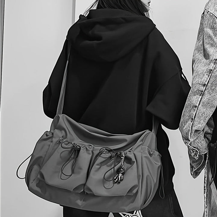 BowLift | UrbanLiner Nylon Messengerbag – Black Shoulder Bag with Zipper for Daily Use