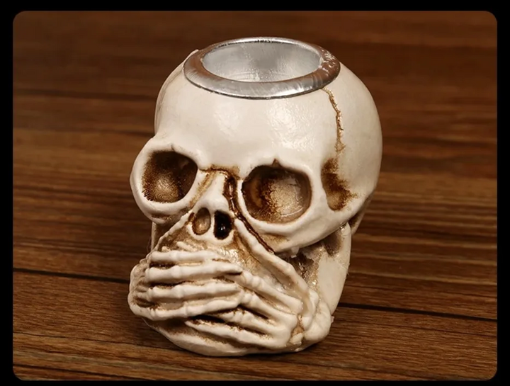 BowLift | GothicGlow 3pc Halloween Skull Candle Holder Set