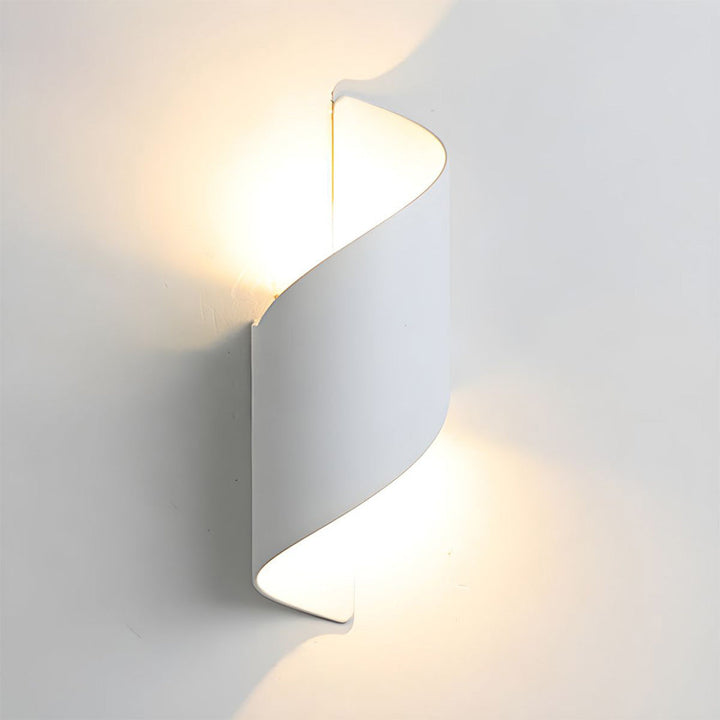 BowLift | LED Wall Light with Minimalist Aluminum Design