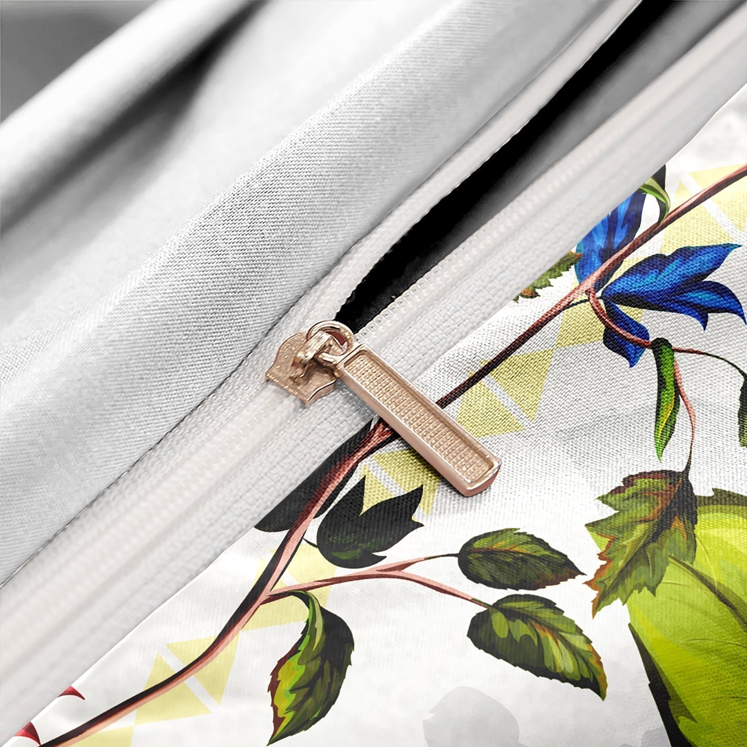 BowLift | FlightBloom - Luxurious Floral and Bird Bedding