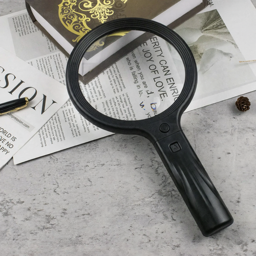 LED magnifying lamp, rechargeable, for neck or hand