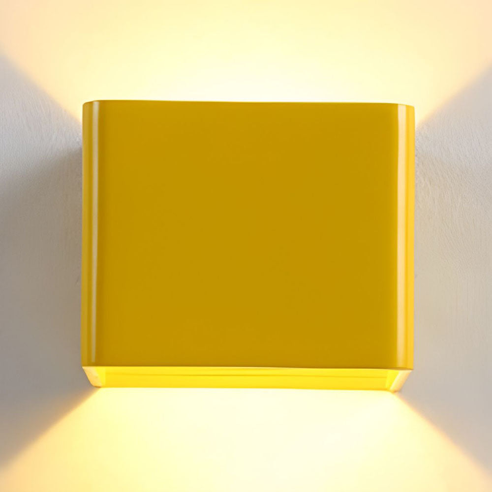 BowLift | Laurion – Modern Cube Wall Lamp | LED Ambient Lighting for Living Room & Bedroom