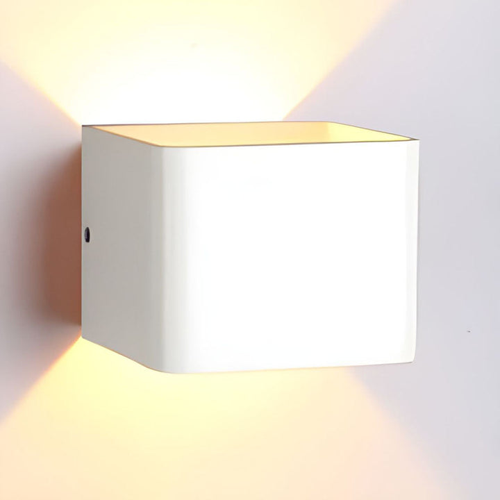 BowLift | Laurion – Modern Cube Wall Lamp | LED Ambient Lighting for Living Room & Bedroom