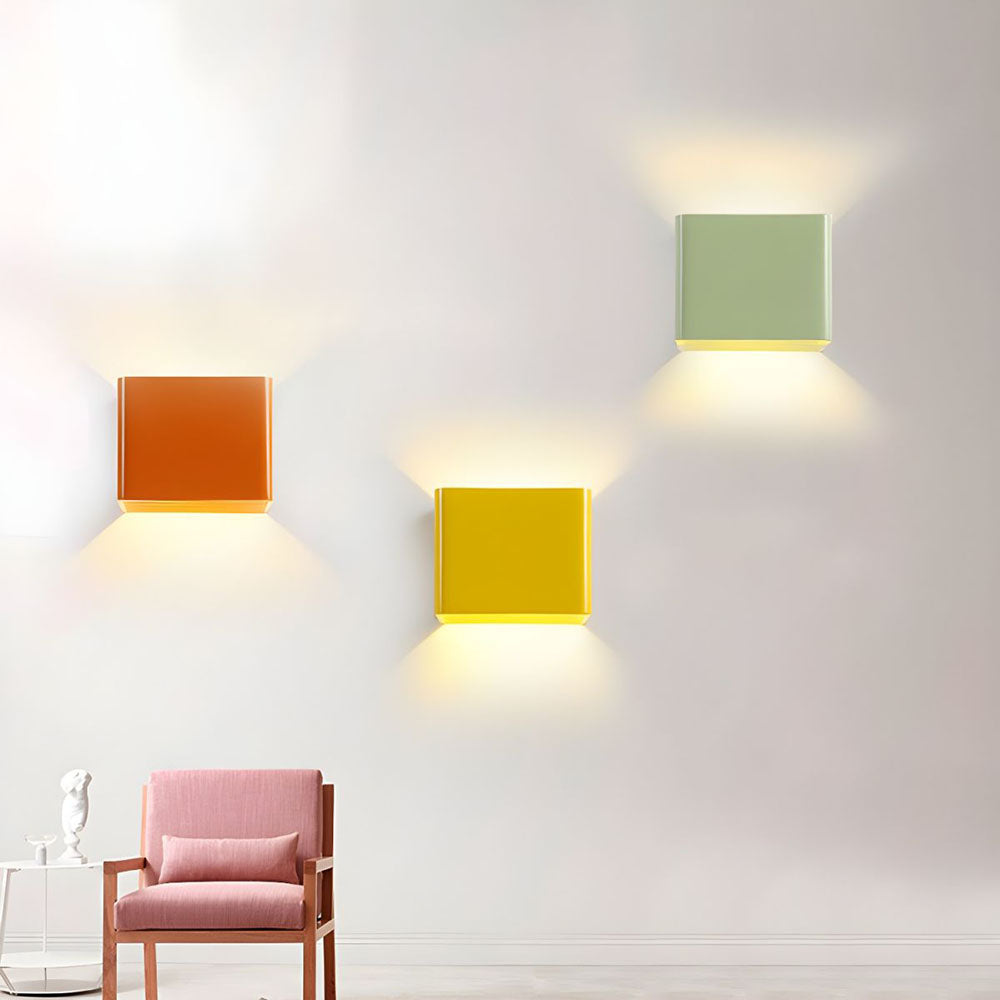 BowLift | Luxury Cube-shaped Wall Lamp Modern Design for Stylish Mood Lighting