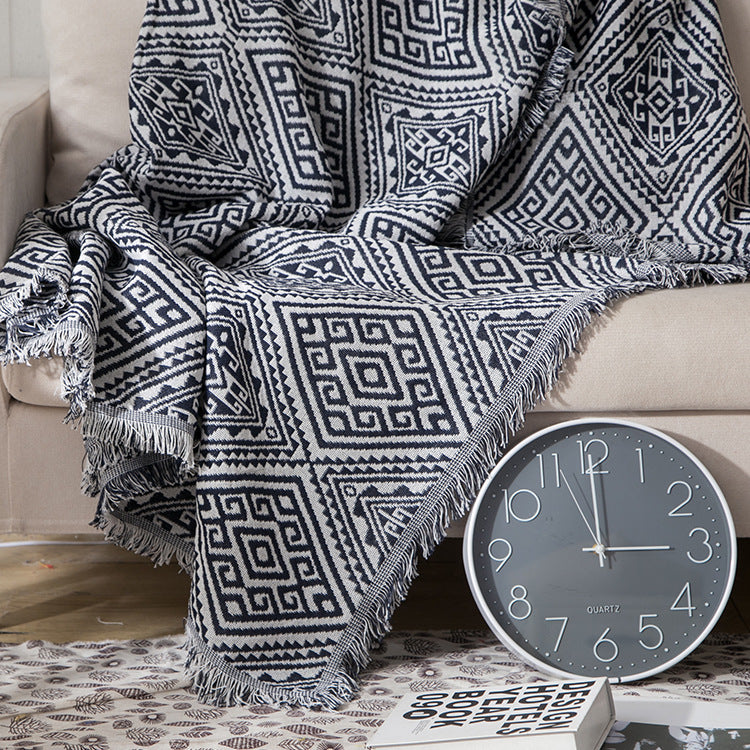 Geometric Patterned Throw Blanket