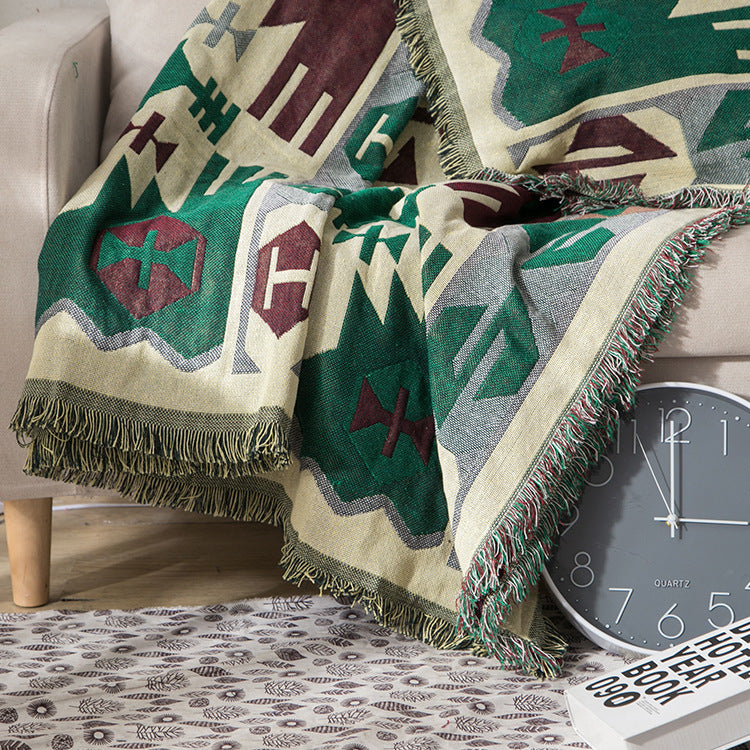 Artistic Geometric Patterned Throw Blanket