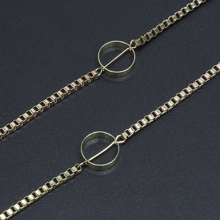 Fashionable Eyewear Chain Bowlift