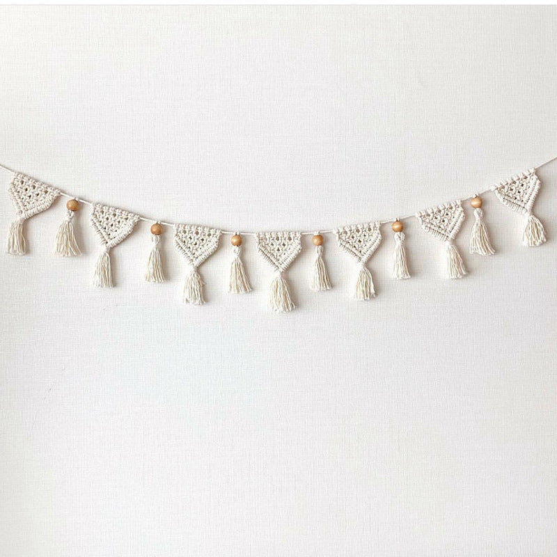 Macramé Decorative Wall Garland Bowlift