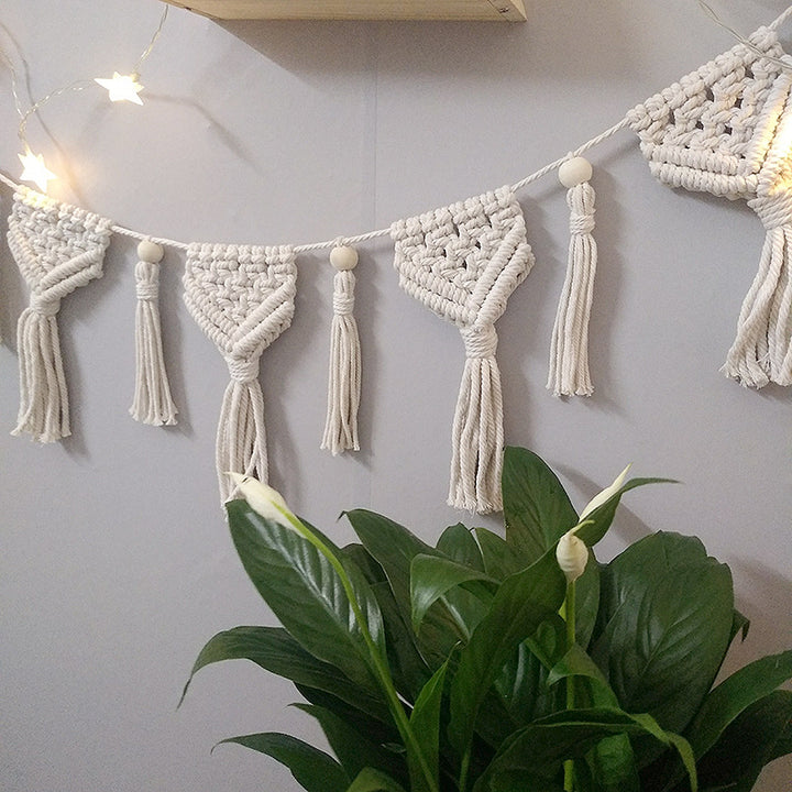 Macramé Decorative Wall Garland Bowlift