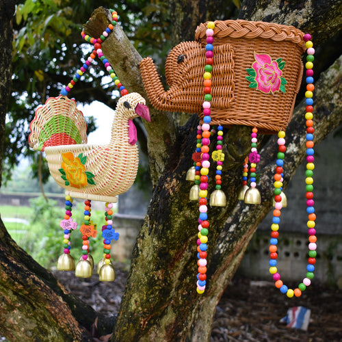 Decorative Animal-Shaped Woven Hanging Basket Bowlift