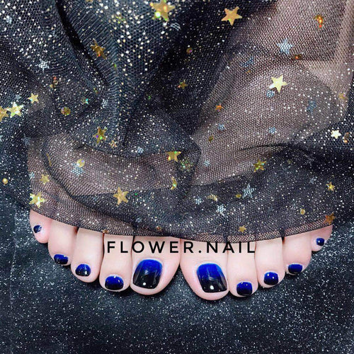 Artistic toenails with sparkling star designs Bowlift