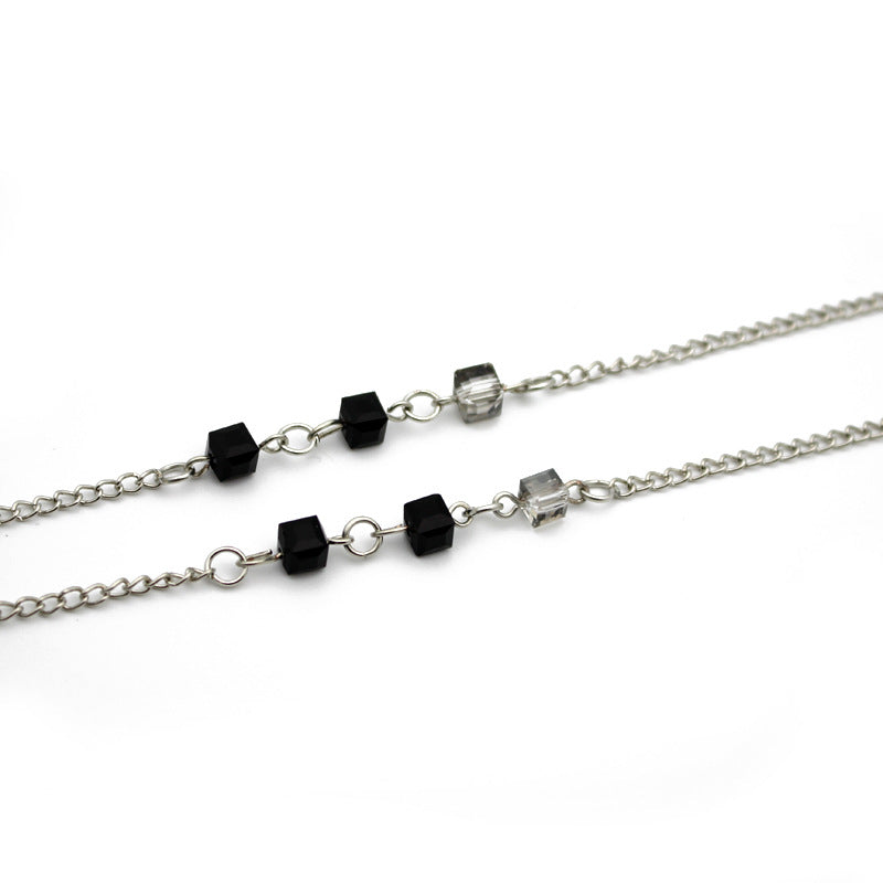 Fashionable glasses holder chain with elegant details Bowlift