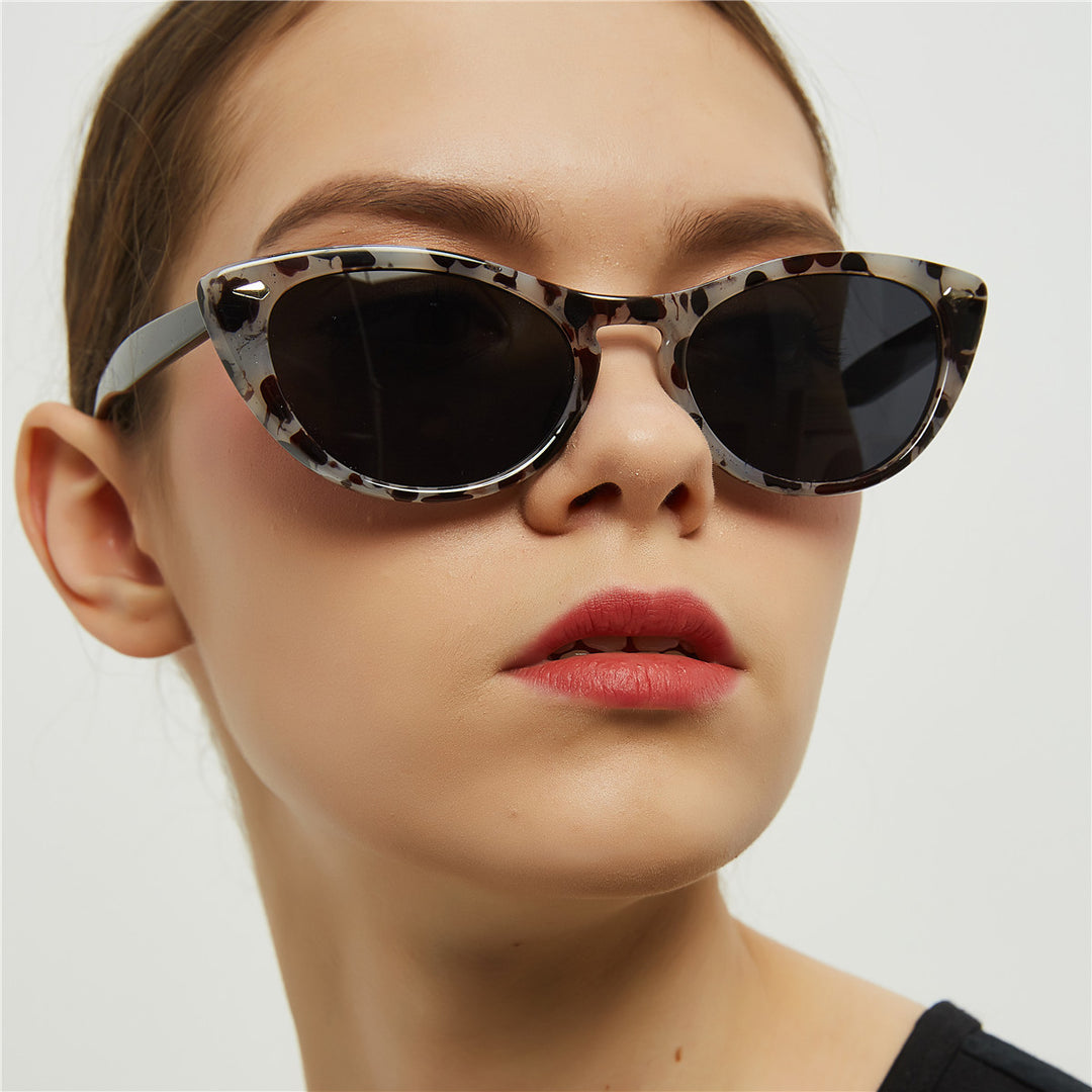Women's Cat-Eye Sunglasses with Fashionable Design and UV Protection Bowlift