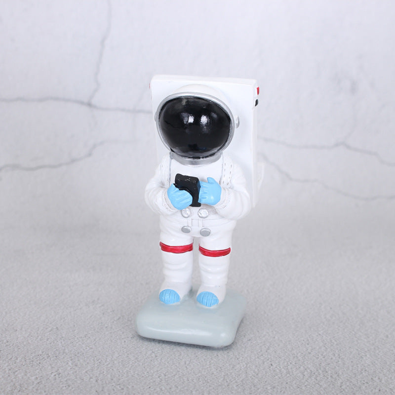 Astronaut-Themed Smartphone Stand