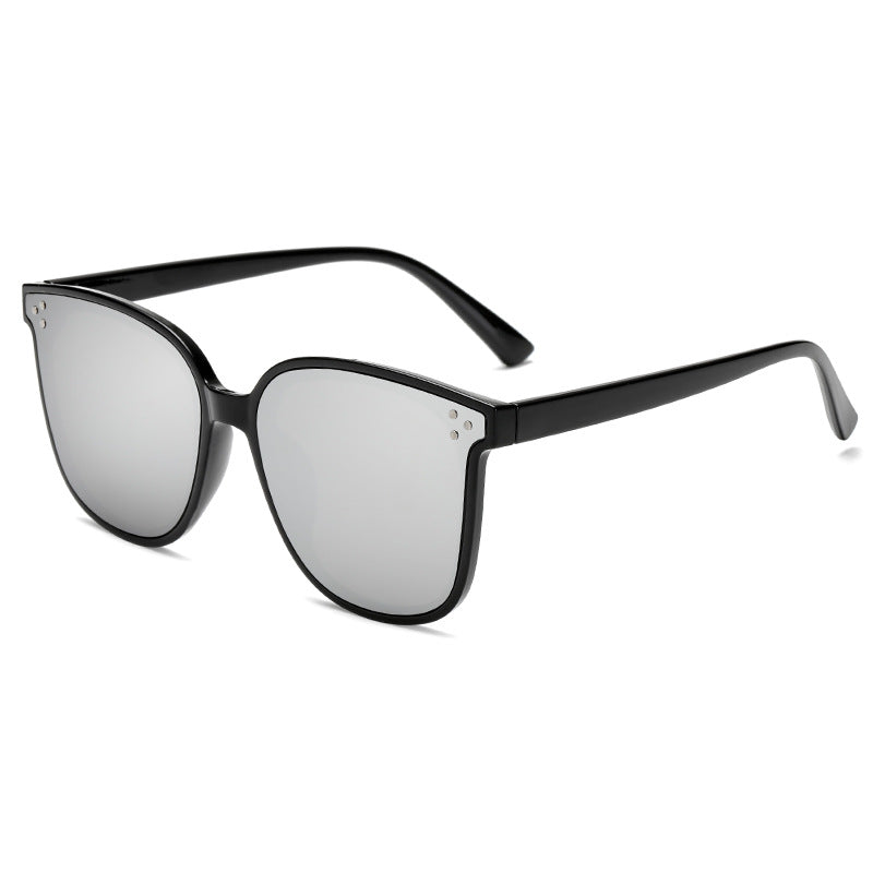 Women’s sunglasses in elegant design with high-quality UV protection lenses Bowlift