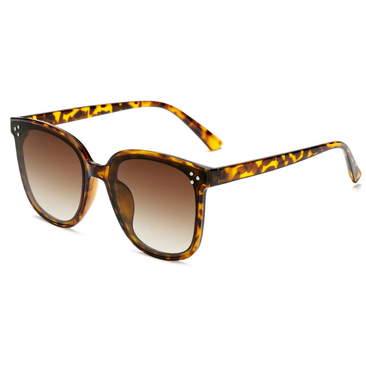 Women’s sunglasses in elegant design with high-quality UV protection lenses Bowlift
