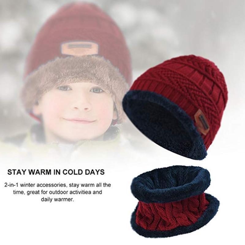 BowLift | Warm hat with scarf