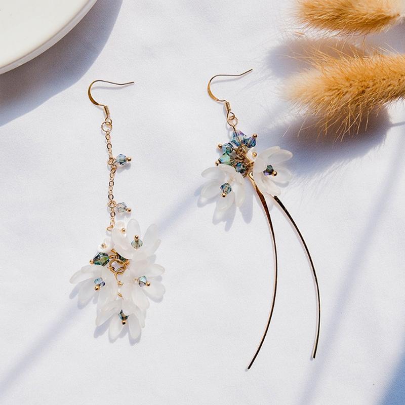 BowLift | Asymmetrical Flower Earrings