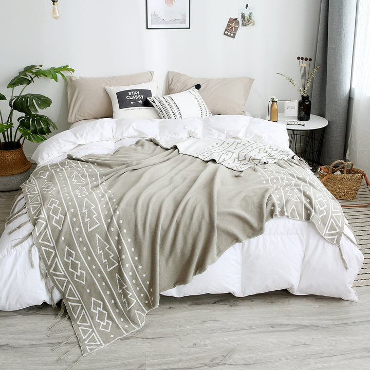 Women Cozy Knit Blanket with Modern Patterns Bowlift