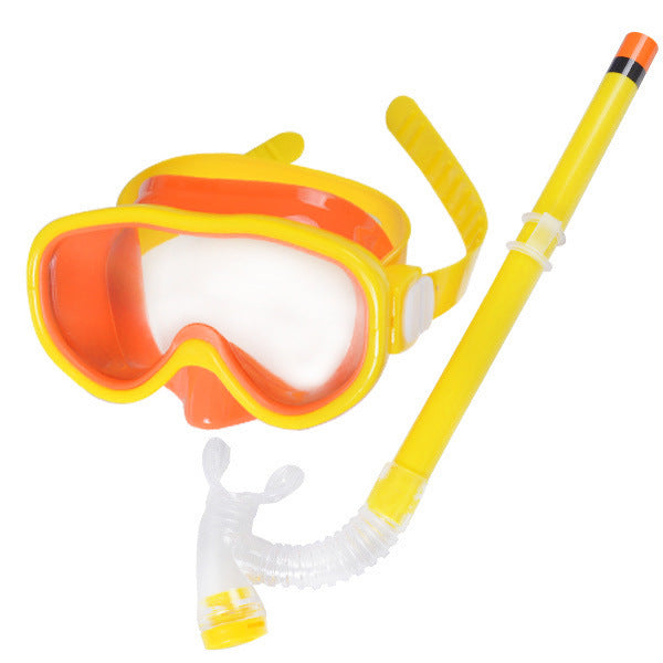 Snorkel mask with ergonomic fit and anti-fog technology Bowlift