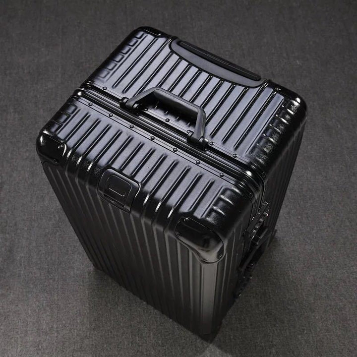 Durable Hard-Shell Travel Suitcase Bowlift