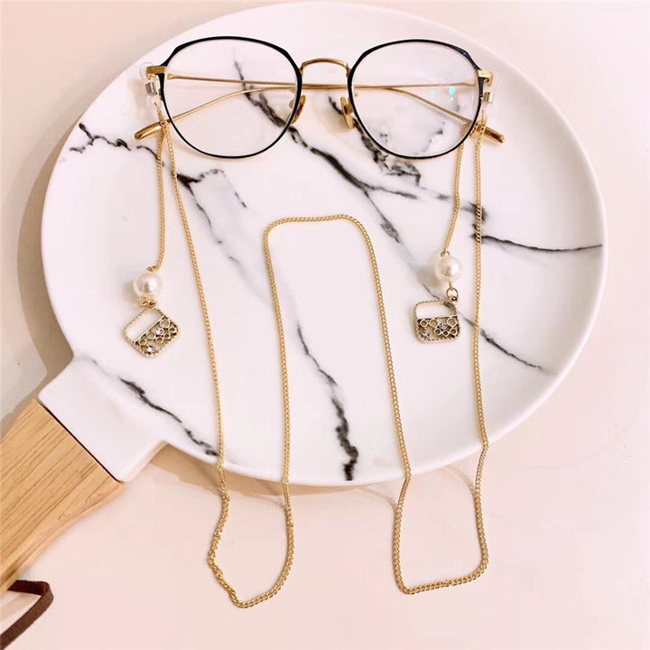 Decorative Pearl and Metal Accent Eyewear Chain Bowlift