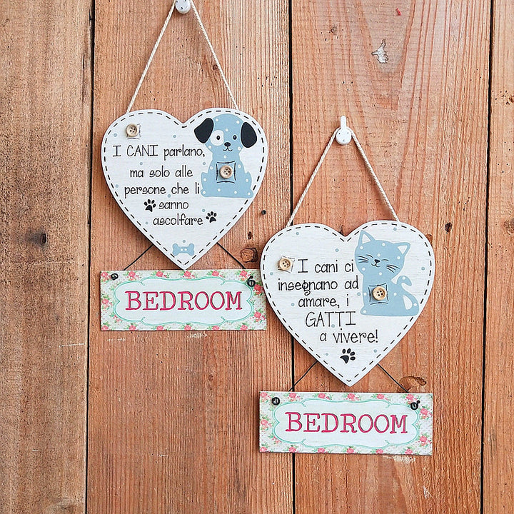 Decorative Heart-Shaped Cat Wall Plate