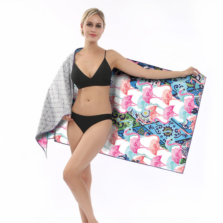 Beach towel with creative floral design Bowlift