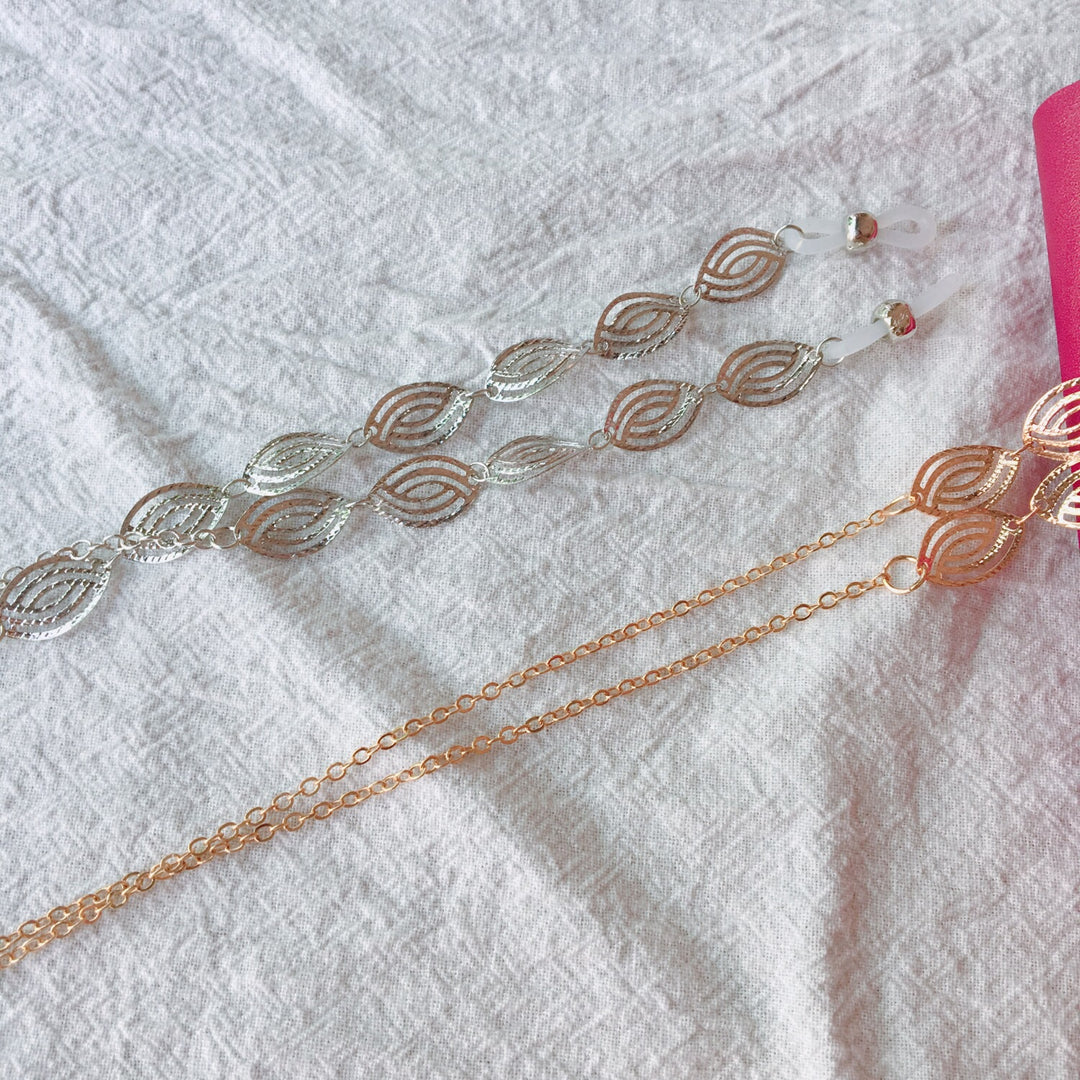 Filigree Silver Necklace Bowlift
