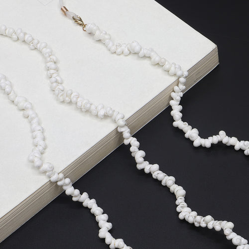 Beaded Eyewear Chain Bowlift