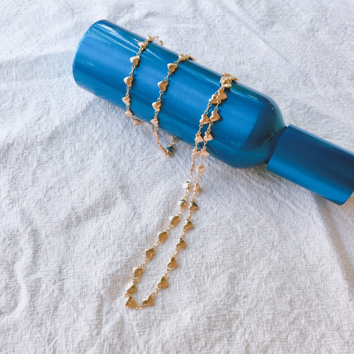 Delicate chain with hearts Bowlift